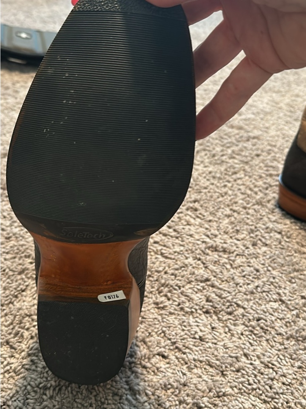 Classic Two-Tone Brown and Black Western Cowboy Boots - Picture 5 of 10
